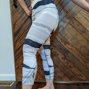 Lululemon Wunder Under Crops